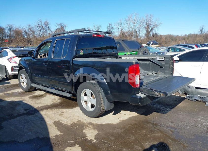 Photo 3 of 2005 Nissan Frontier LE (VIN 1N6AD07UX5C451747)