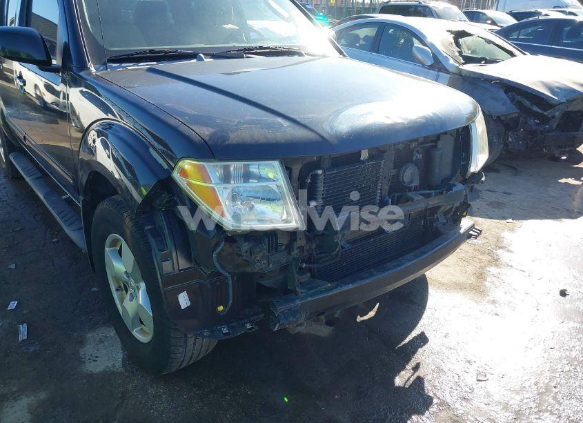 Photo 6 of 2005 Nissan Frontier LE (VIN 1N6AD07UX5C451747)