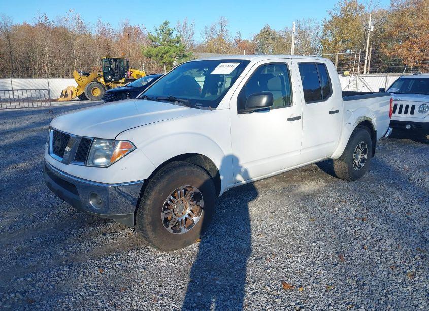 Photo 2 of 2005 Nissan Frontier SE (VIN 1N6AD07W35C419448)
