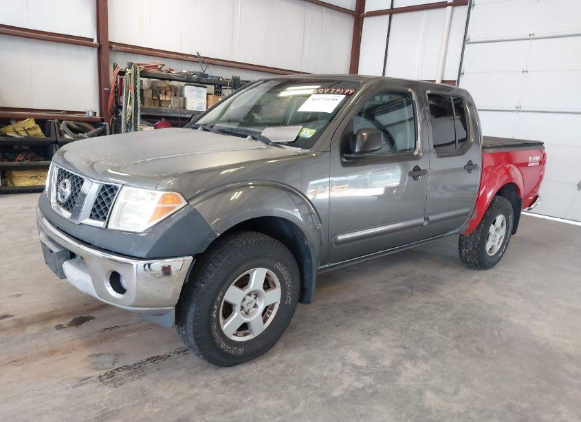 Photo 2 of 2005 Nissan Frontier SE (VIN 1N6AD07W95C463048)