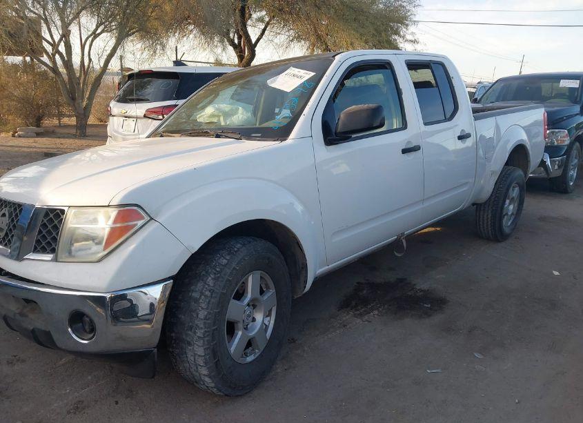 Photo 2 of 2007 Nissan Frontier SE (VIN 1N6AD09U07C453278)