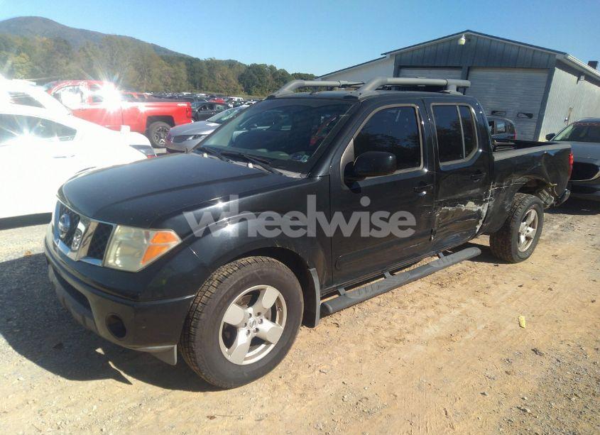 Photo 2 of 2008 Nissan Frontier LE (VIN 1N6AD09U88C417243)