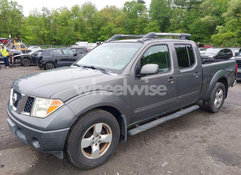 Photo 2 of 2007 Nissan Frontier LE (VIN 1N6AD09W87C447021)