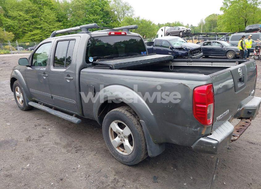 Photo 3 of 2007 Nissan Frontier LE (VIN 1N6AD09W87C447021)