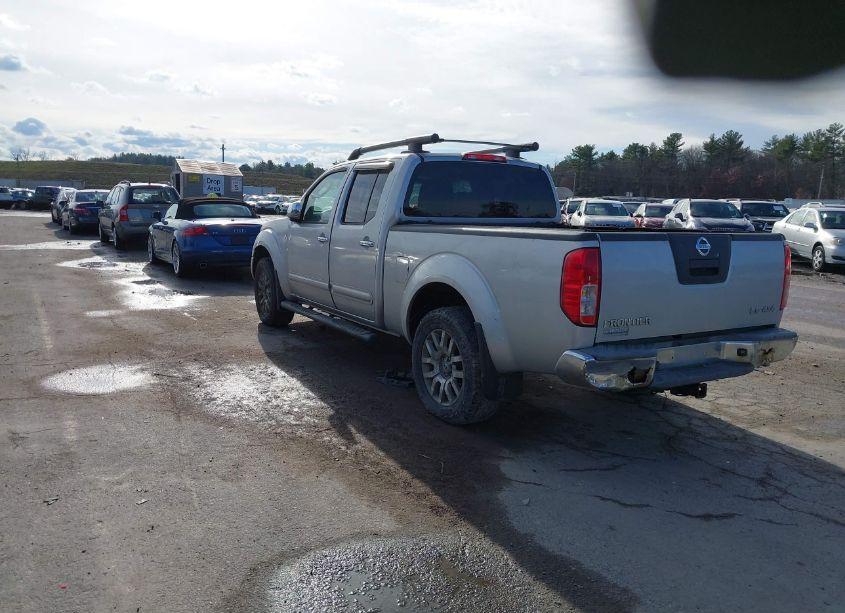 Photo 3 of 2009 Nissan Frontier LE (VIN 1N6AD09W89C400476)