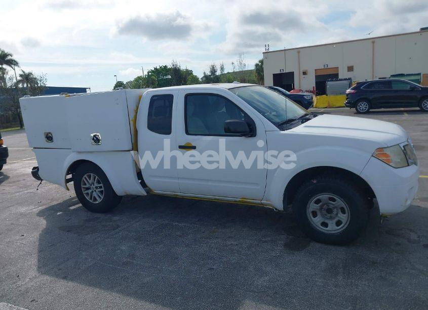 Photo 13 of 2015 Nissan Frontier DESERT RUNNER/SV (VIN 1N6AD0CU3FN741923)