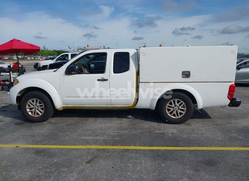 Photo 14 of 2015 Nissan Frontier DESERT RUNNER/SV (VIN 1N6AD0CU3FN741923)