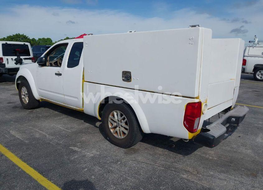 Photo 3 of 2015 Nissan Frontier DESERT RUNNER/SV (VIN 1N6AD0CU3FN741923)