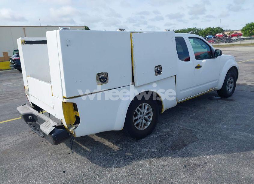 Photo 4 of 2015 Nissan Frontier DESERT RUNNER/SV (VIN 1N6AD0CU3FN741923)