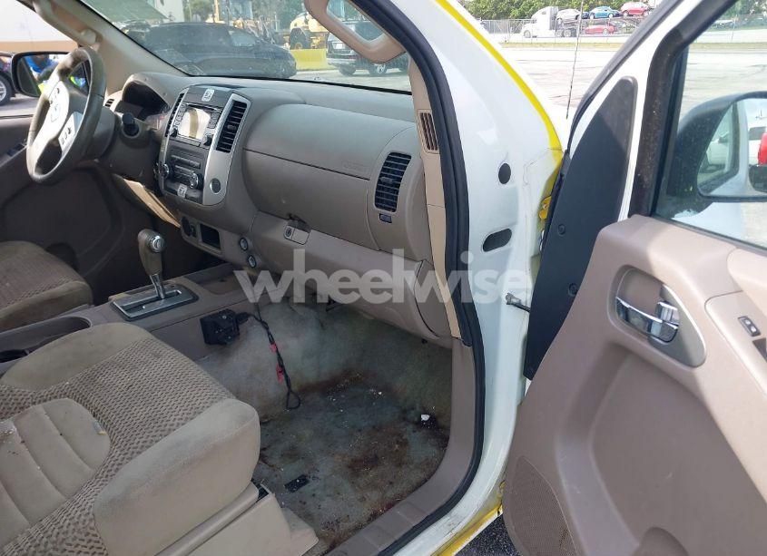 Photo 5 of 2015 Nissan Frontier DESERT RUNNER/SV (VIN 1N6AD0CU3FN741923)