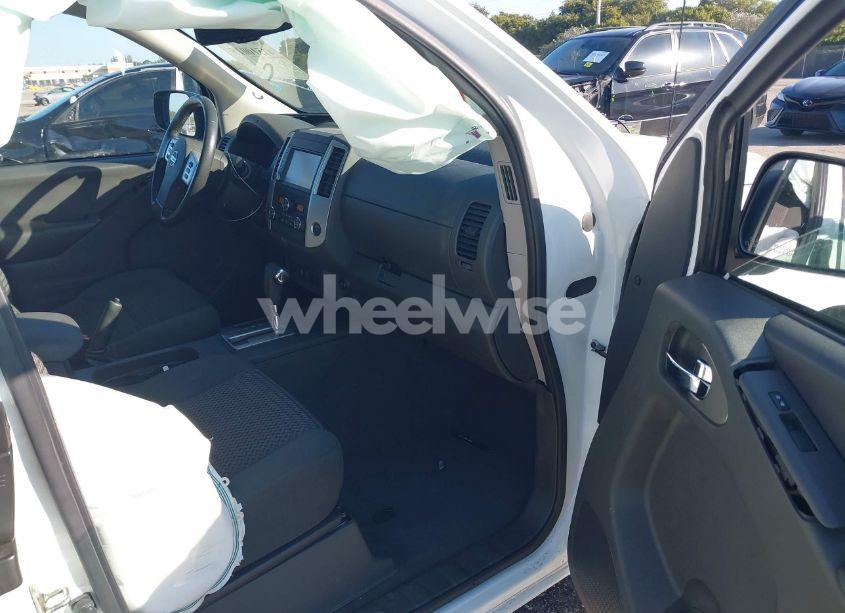 Photo 5 of 2019 Nissan Frontier SV (VIN 1N6AD0CU3KN875275)