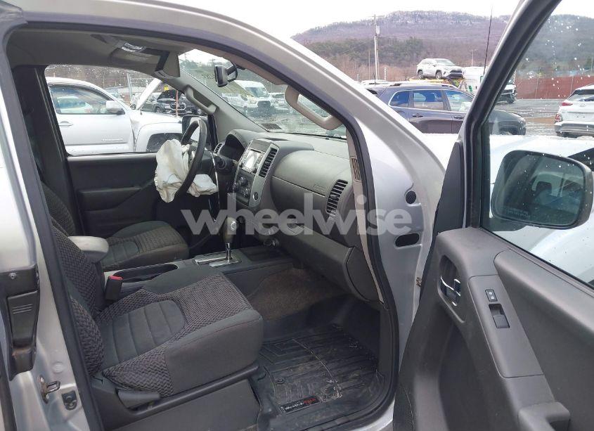 Photo 5 of 2016 Nissan Frontier SV (VIN 1N6AD0CW2GN739647)