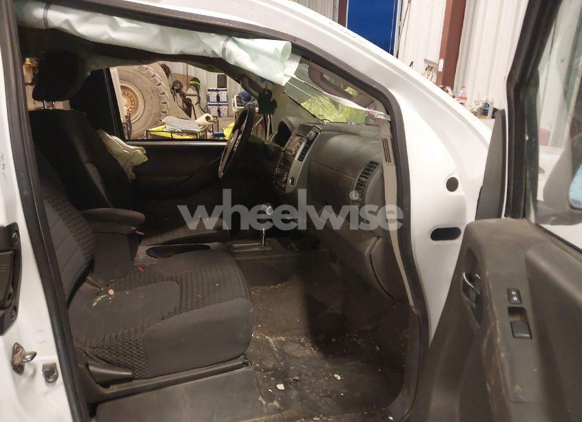 Photo 5 of 2013 Nissan Frontier PRO-4X/SV (VIN 1N6AD0CW5DN737449)