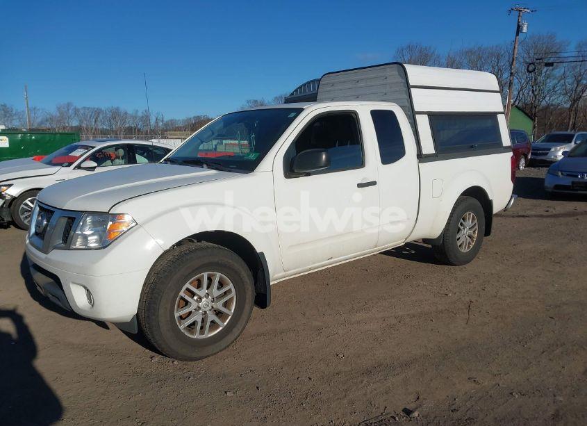 Photo 2 of 2019 Nissan Frontier SV (VIN 1N6AD0CWXKN746399)