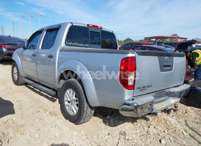 Photo 3 of 2015 Nissan Frontier SV (VIN 1N6AD0ER3FN738044)