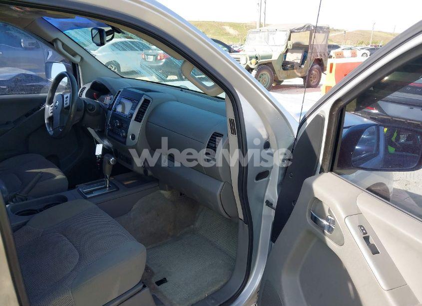 Photo 5 of 2015 Nissan Frontier SV (VIN 1N6AD0ER3FN738044)