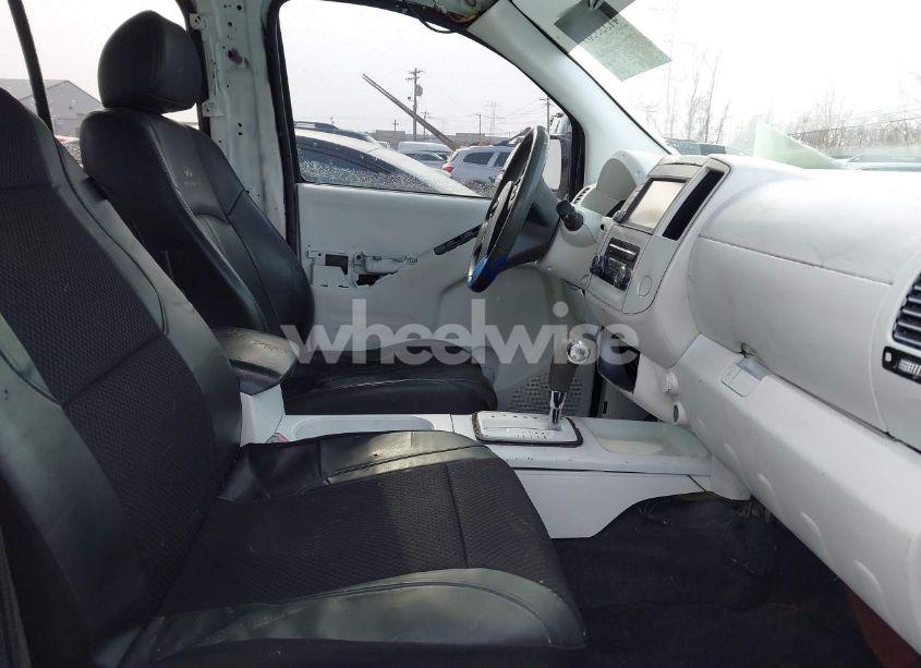 Photo 5 of 2019 Nissan Frontier SV (VIN 1N6AD0ER3KN704499)