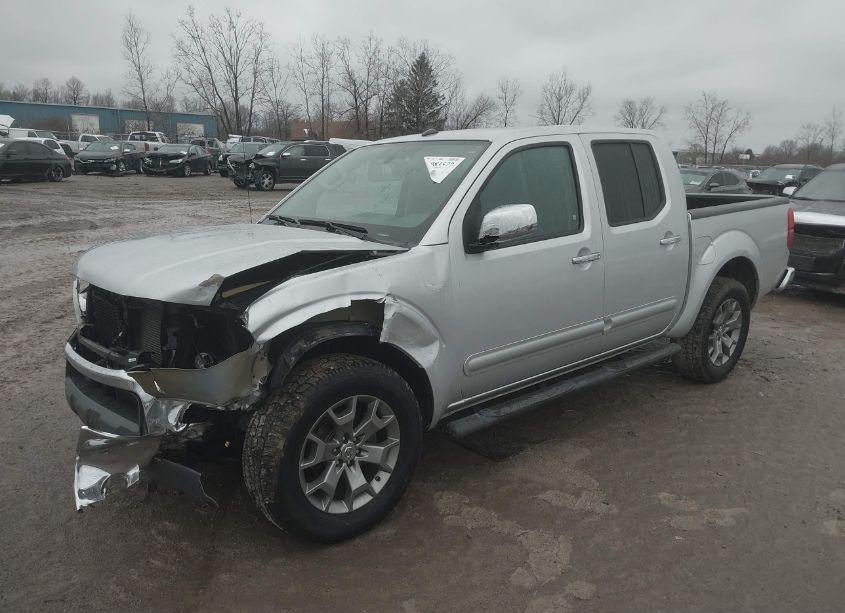 Photo 2 of 2019 Nissan Frontier SL (VIN 1N6AD0ER4KN757373)