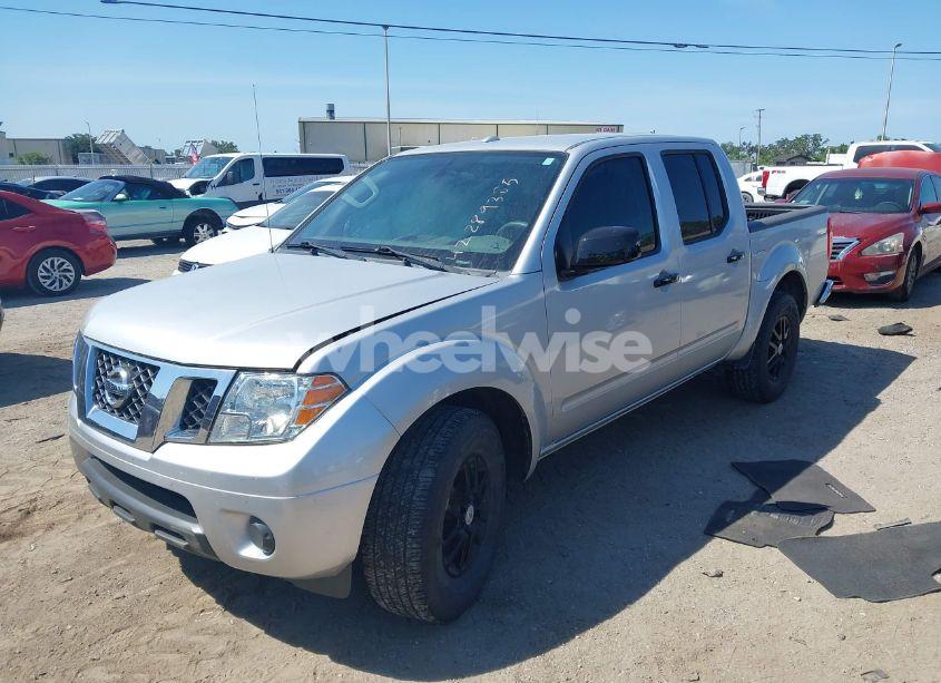 Photo 2 of 2018 Nissan Frontier SV (VIN 1N6AD0ER5JN744355)