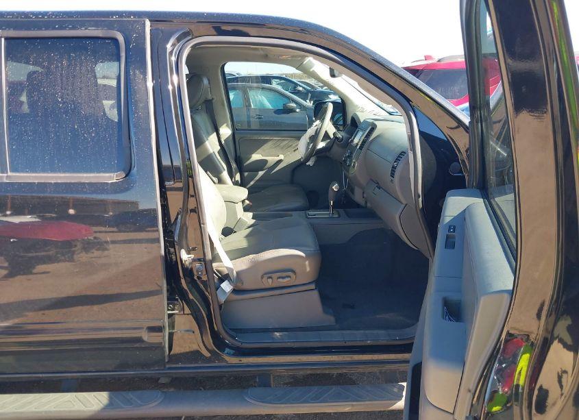 Photo 5 of 2019 Nissan Frontier SL (VIN 1N6AD0ER5KN738105)