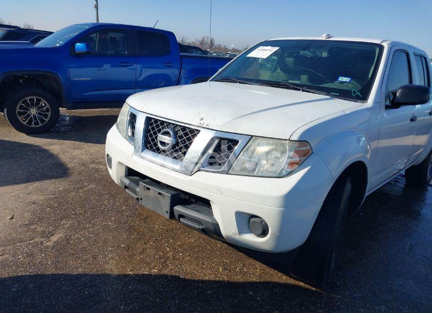 Photo 2 of 2016 Nissan Frontier SV (VIN 1N6AD0ER6GN722020)
