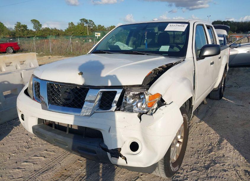 Photo 2 of 2016 Nissan Frontier SV (VIN 1N6AD0ER6GN773274)