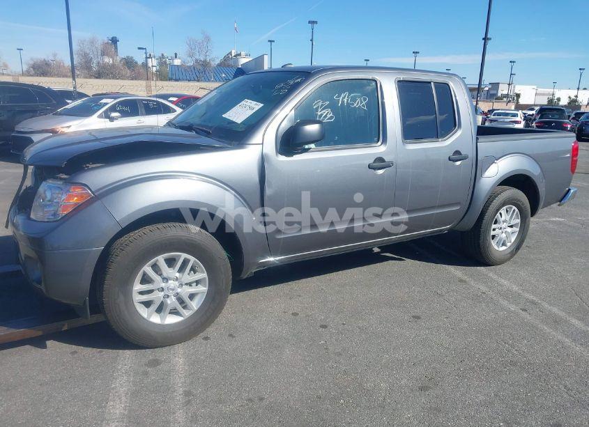 Photo 2 of 2018 Nissan Frontier SV (VIN 1N6AD0ER7JN723023)