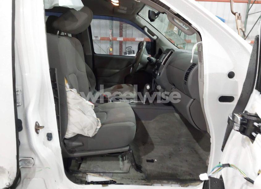 Photo 5 of 2016 Nissan Frontier SV (VIN 1N6AD0ER8GN725971)