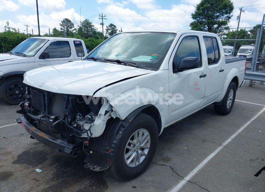 Photo 2 of 2019 Nissan Frontier SV (VIN 1N6AD0ER8KN704739)