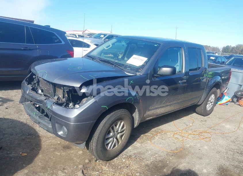 Photo 2 of 2019 Nissan Frontier SV (VIN 1N6AD0ER8KN717085)