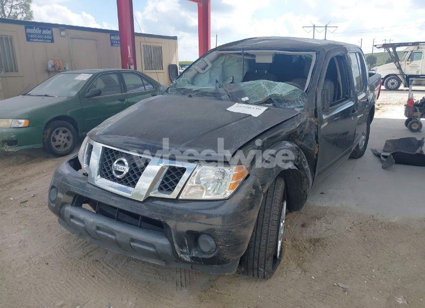 Photo 2 of 2019 Nissan Frontier SV (VIN 1N6AD0ER8KN732380)