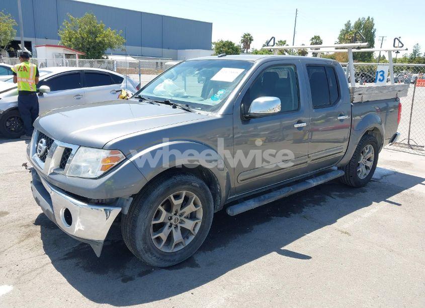 Photo 2 of 2019 Nissan Frontier SL (VIN 1N6AD0ER9KN737989)
