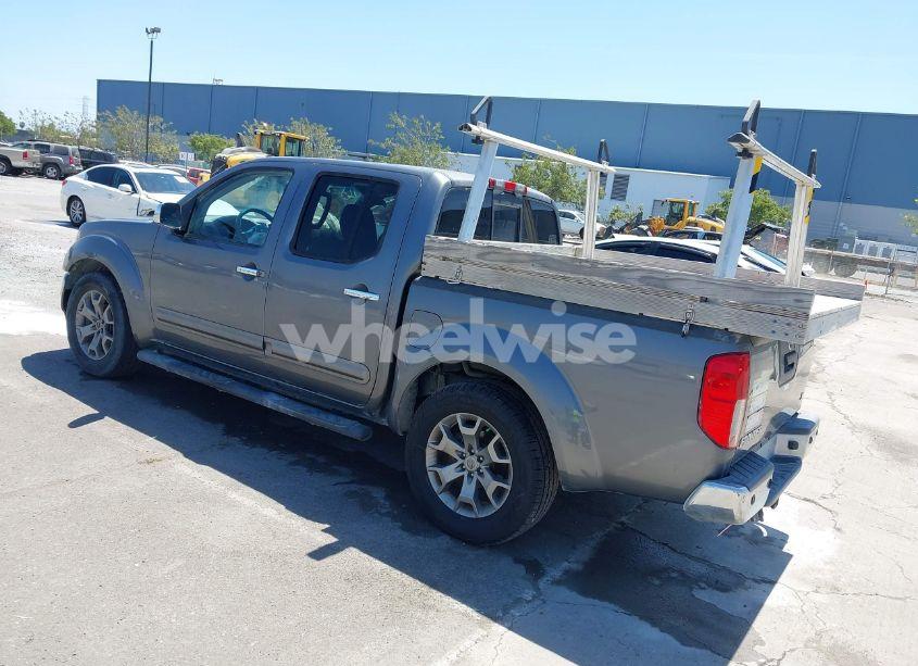 Photo 3 of 2019 Nissan Frontier SL (VIN 1N6AD0ER9KN737989)