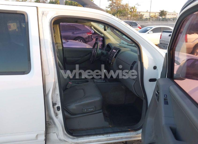 Photo 5 of 2010 Nissan Frontier LE (VIN 1N6AD0ERXAC425271)