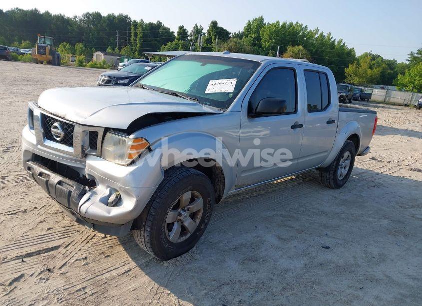 Photo 2 of 2013 Nissan Frontier SV (VIN 1N6AD0ERXDN737583)