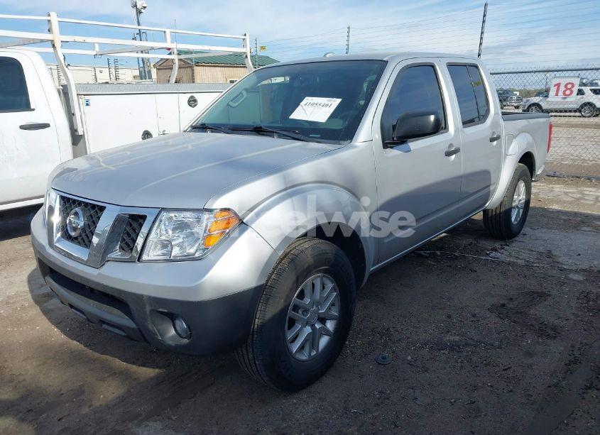 Photo 2 of 2015 Nissan Frontier SV (VIN 1N6AD0ERXFN701119)