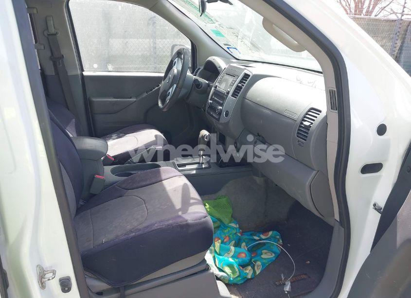 Photo 5 of 2018 Nissan Frontier SV (VIN 1N6AD0ERXJN735778)