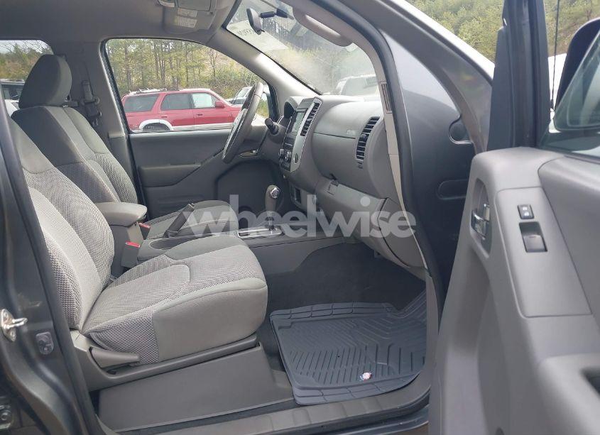 Photo 5 of 2019 Nissan Frontier SV (VIN 1N6AD0ERXKN715581)