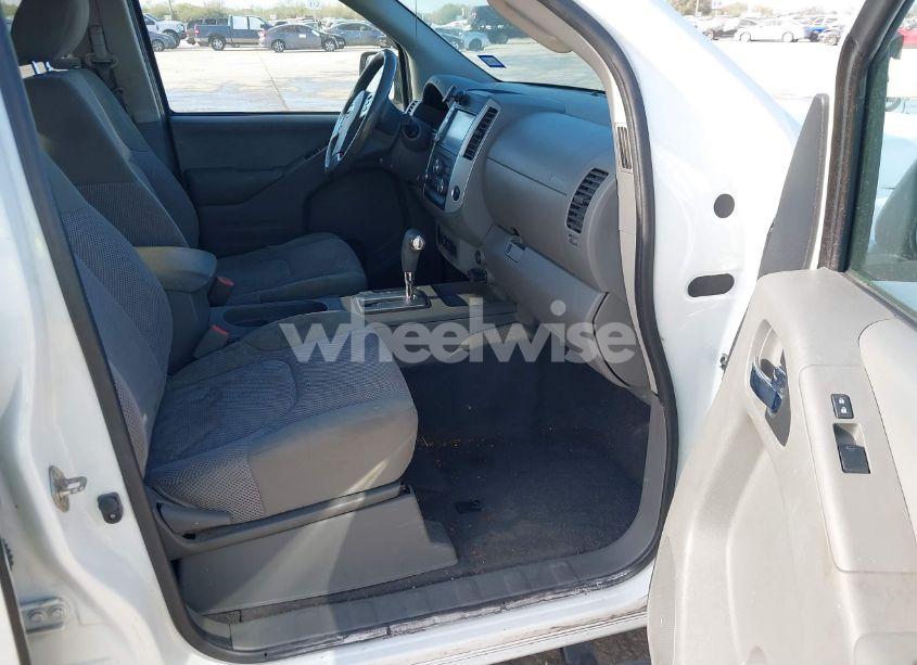 Photo 5 of 2019 Nissan Frontier SV (VIN 1N6AD0ERXKN735457)