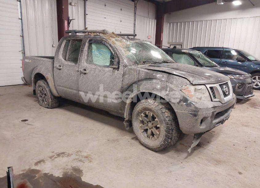 2015 Nissan Frontier PRO-4X (VIN 1N6AD0EV0FN712918) main photo