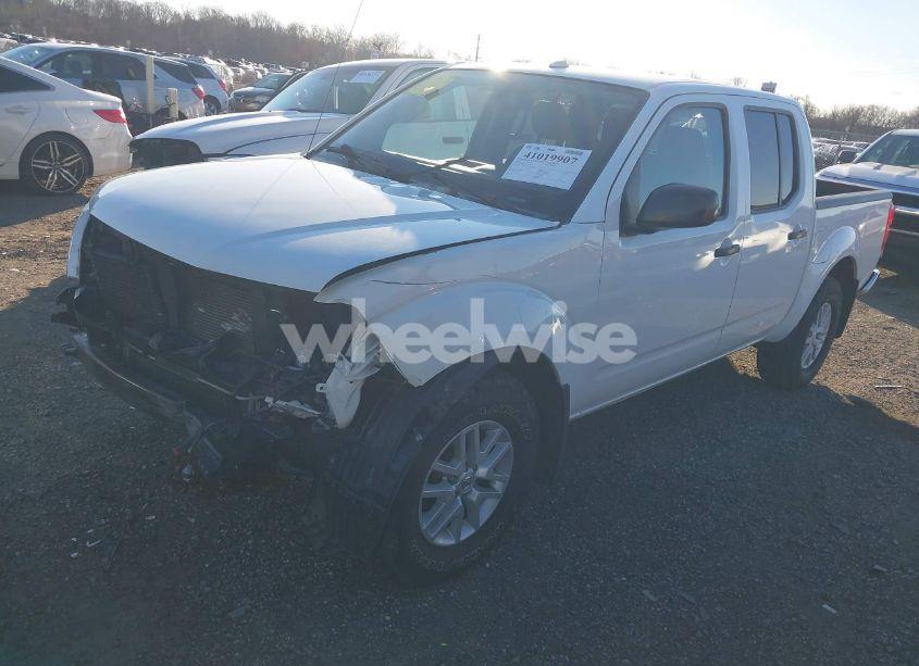 Photo 2 of 2018 Nissan Frontier SV (VIN 1N6AD0EV1JN739229)