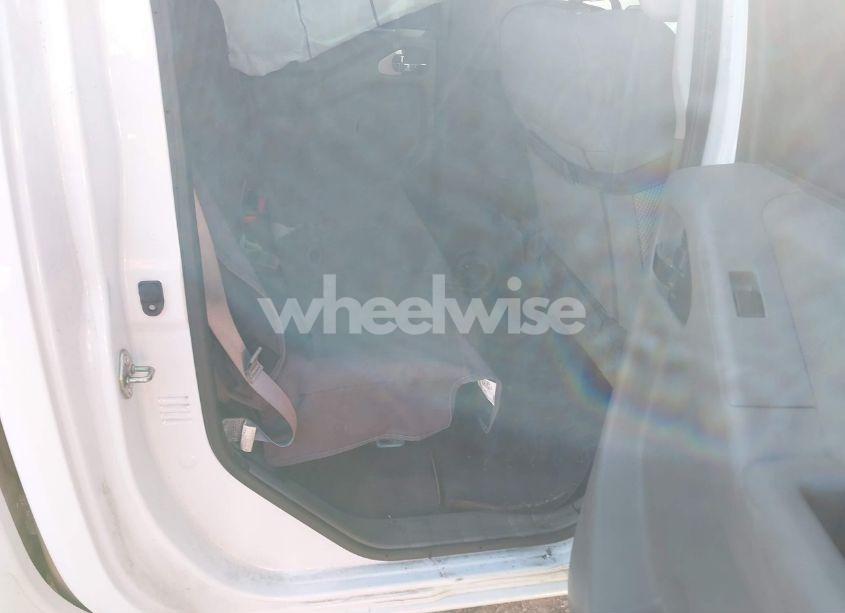 Photo 8 of 2019 Nissan Frontier SV (VIN 1N6AD0EV2KN790708)