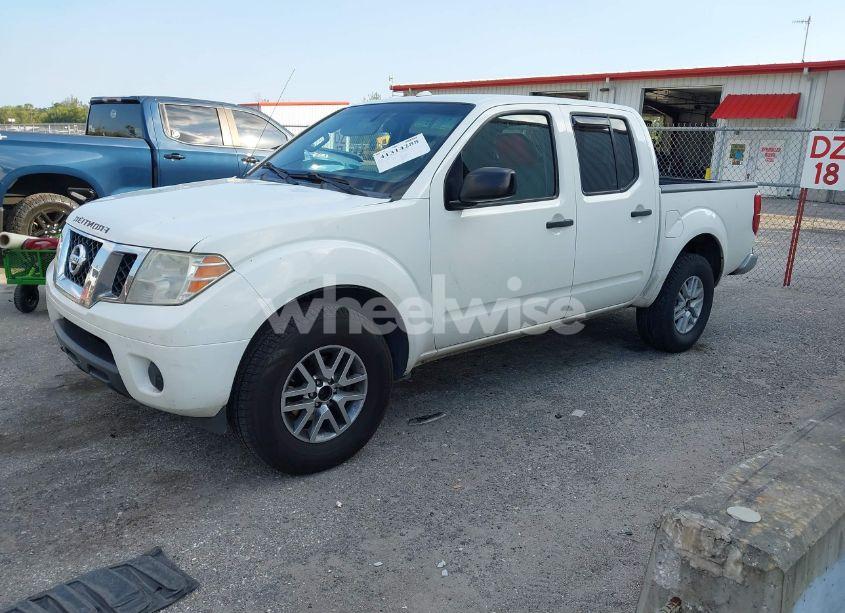 Photo 2 of 2016 Nissan Frontier PRO-4X/S/SL/SV (VIN 1N6AD0EV4GN795237)