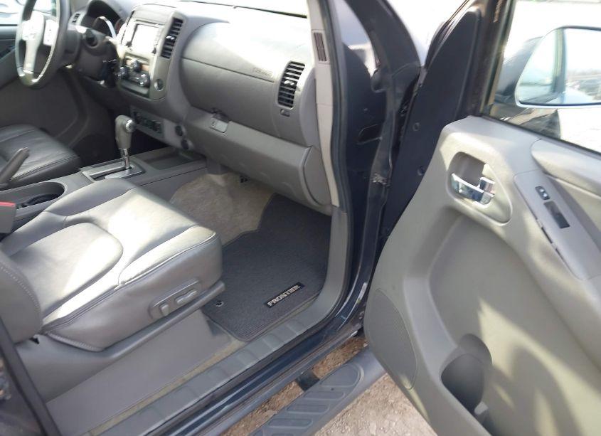 Photo 5 of 2014 Nissan Frontier SL (VIN 1N6AD0EV5EN737313)