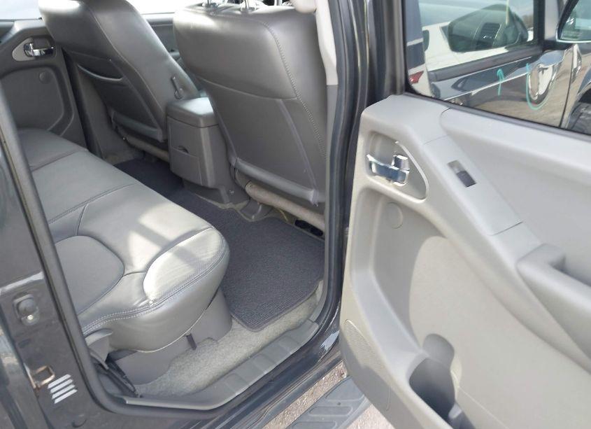 Photo 8 of 2014 Nissan Frontier SL (VIN 1N6AD0EV5EN737313)