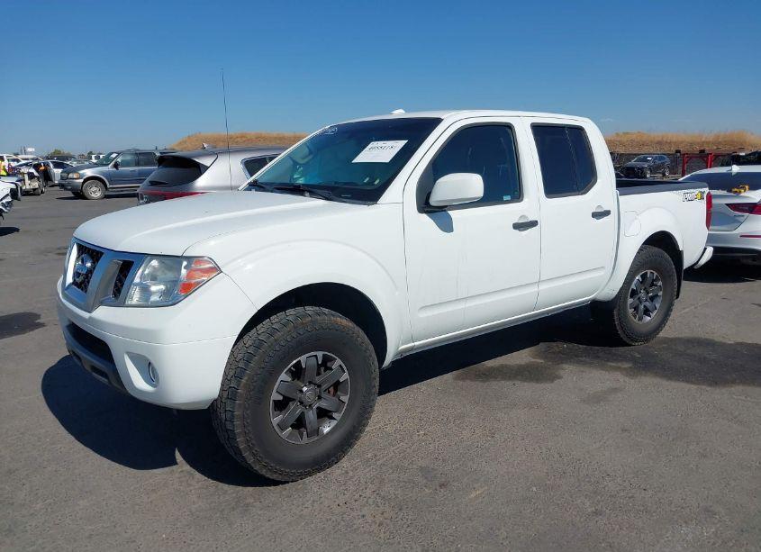 Photo 2 of 2018 Nissan Frontier PRO-4X (VIN 1N6AD0EV8JN765570)