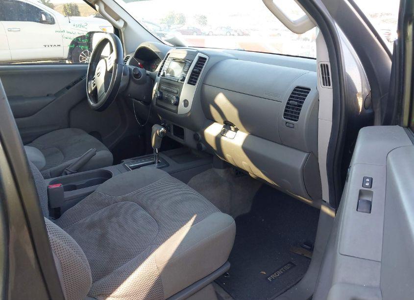 Photo 5 of 2016 Nissan Frontier PRO-4X/S/SL/SV (VIN 1N6AD0EV9GN727810)