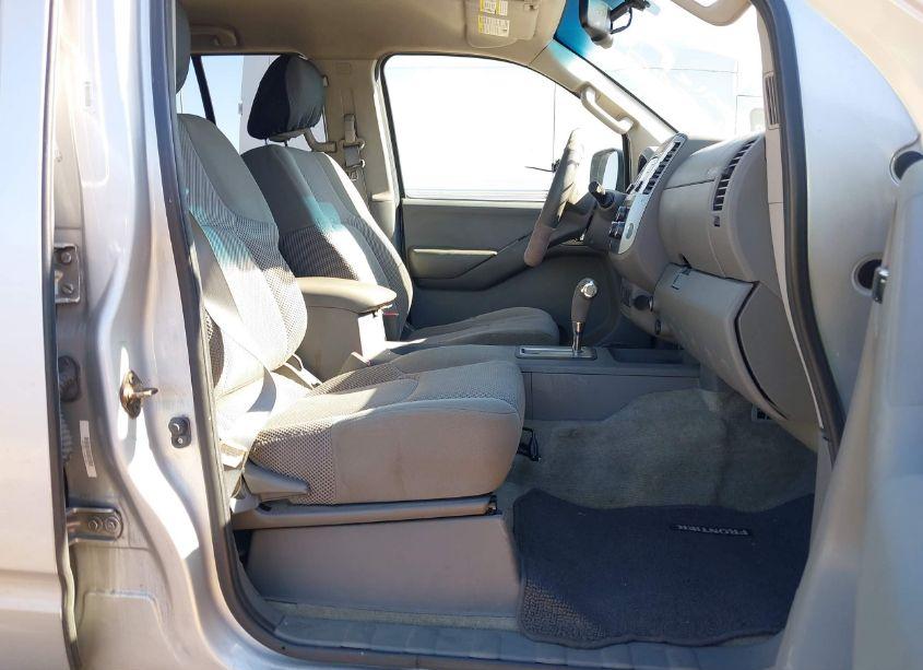 Photo 5 of 2014 Nissan Frontier SV (VIN 1N6AD0FR9EN754648)