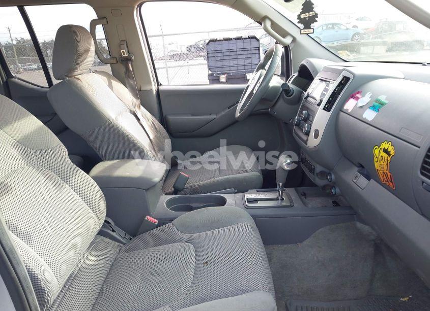 Photo 5 of 2014 Nissan Frontier SV (VIN 1N6AD0FV3EN767134)