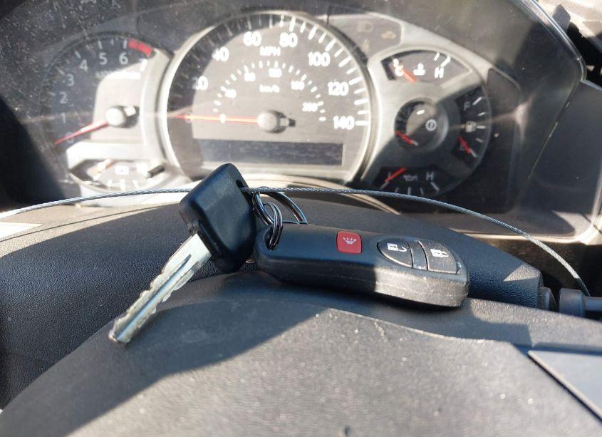 Photo 11 of 2005 Nissan Titan SE (VIN 1N6BA06A05N572358)